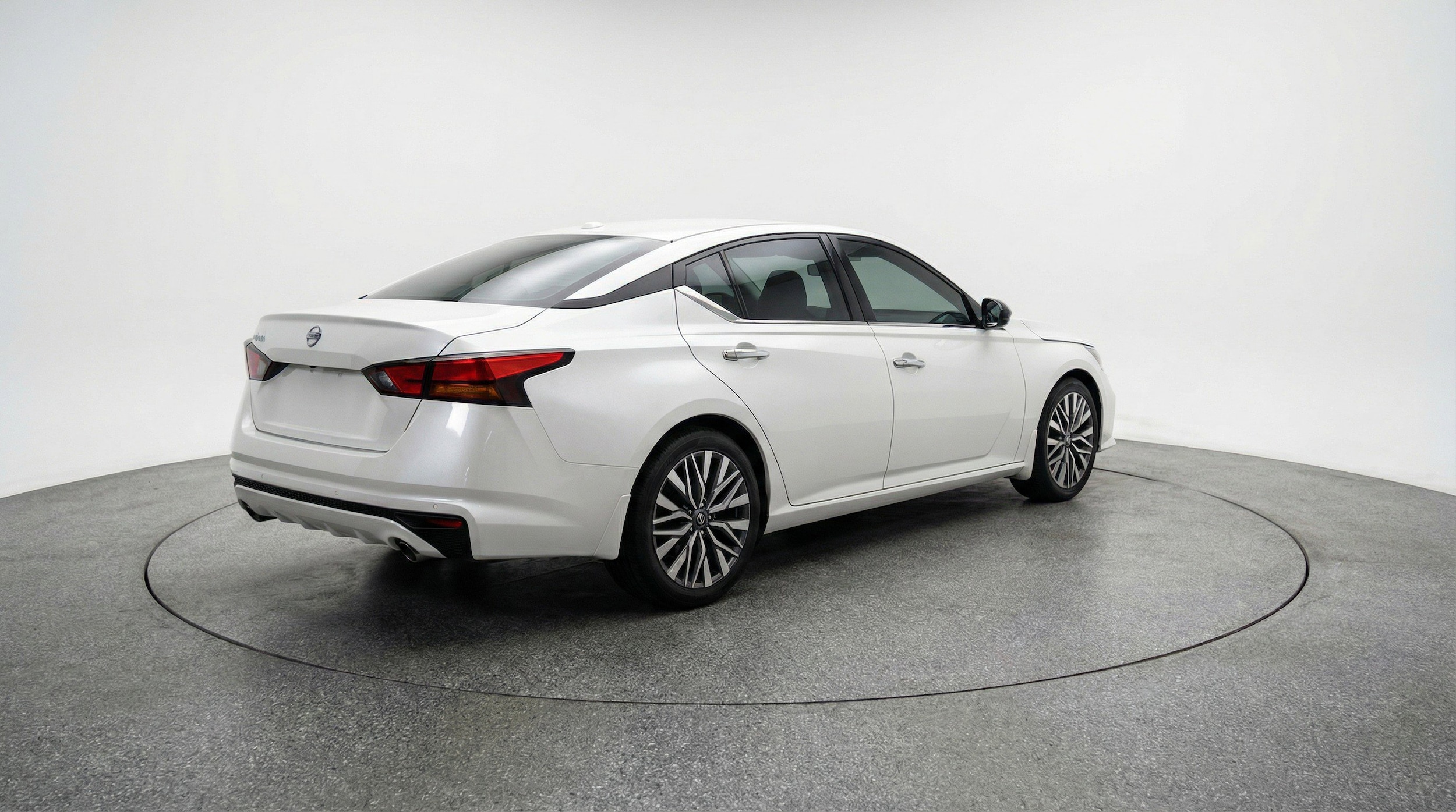 Thumbnail: 2025 Nissan Altima - 9