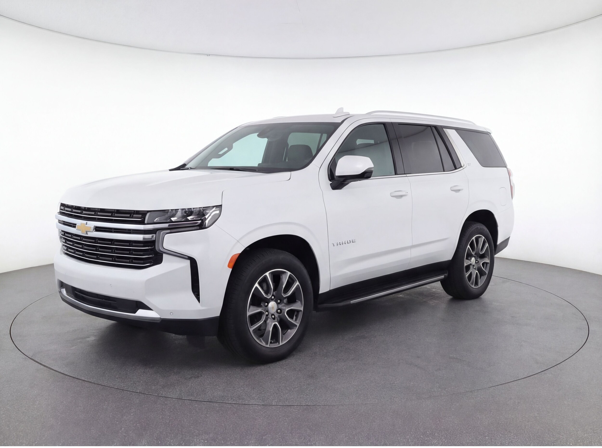 Thumbnail: 2023 Chevrolet Tahoe - 3