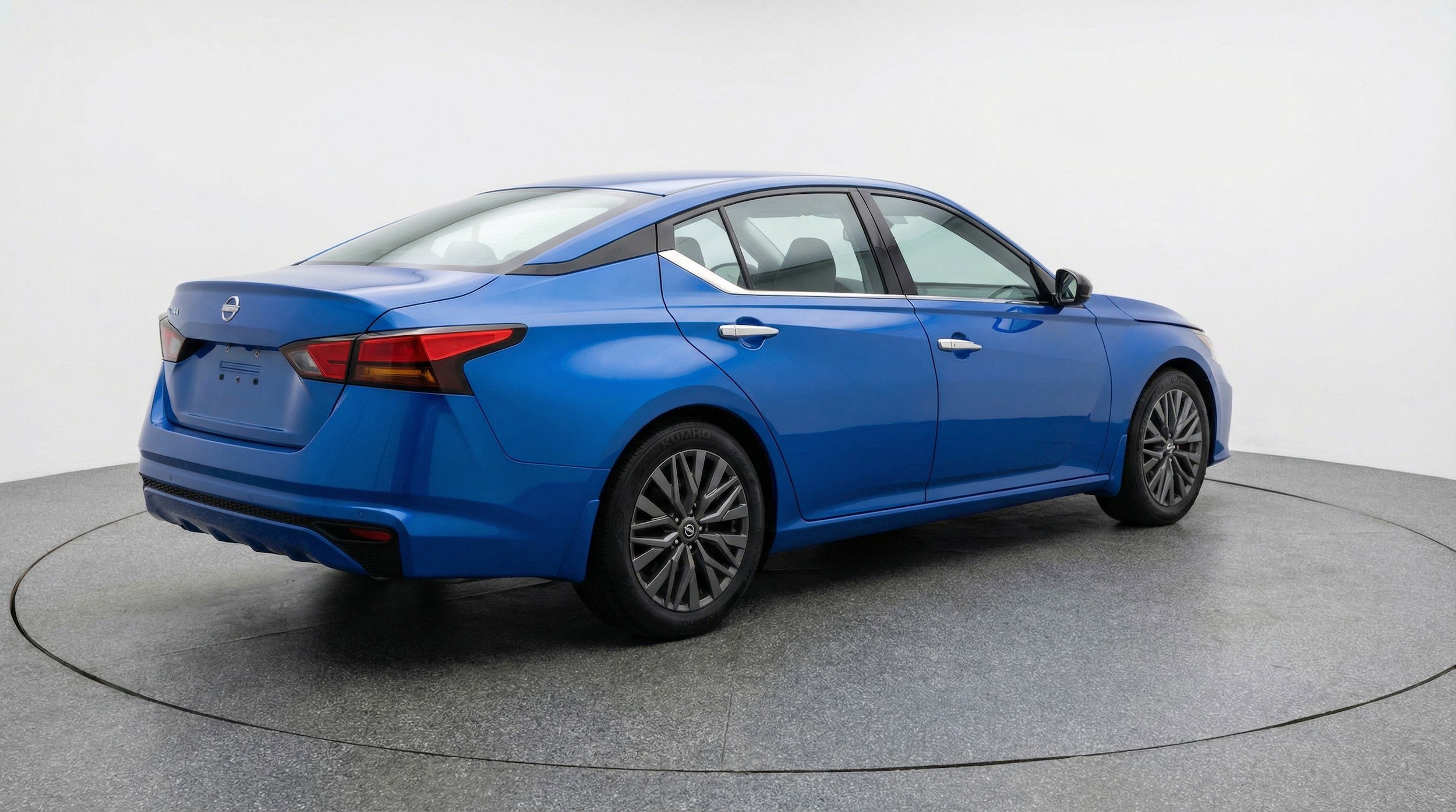 Thumbnail: 2025 Nissan Altima - 9