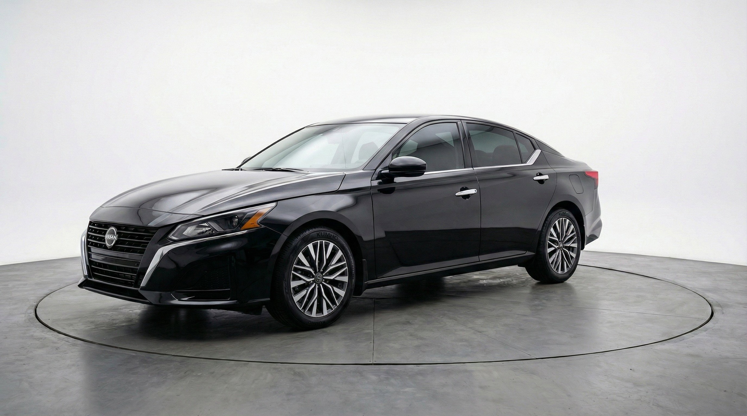 Thumbnail: 2025 Nissan Altima - 3