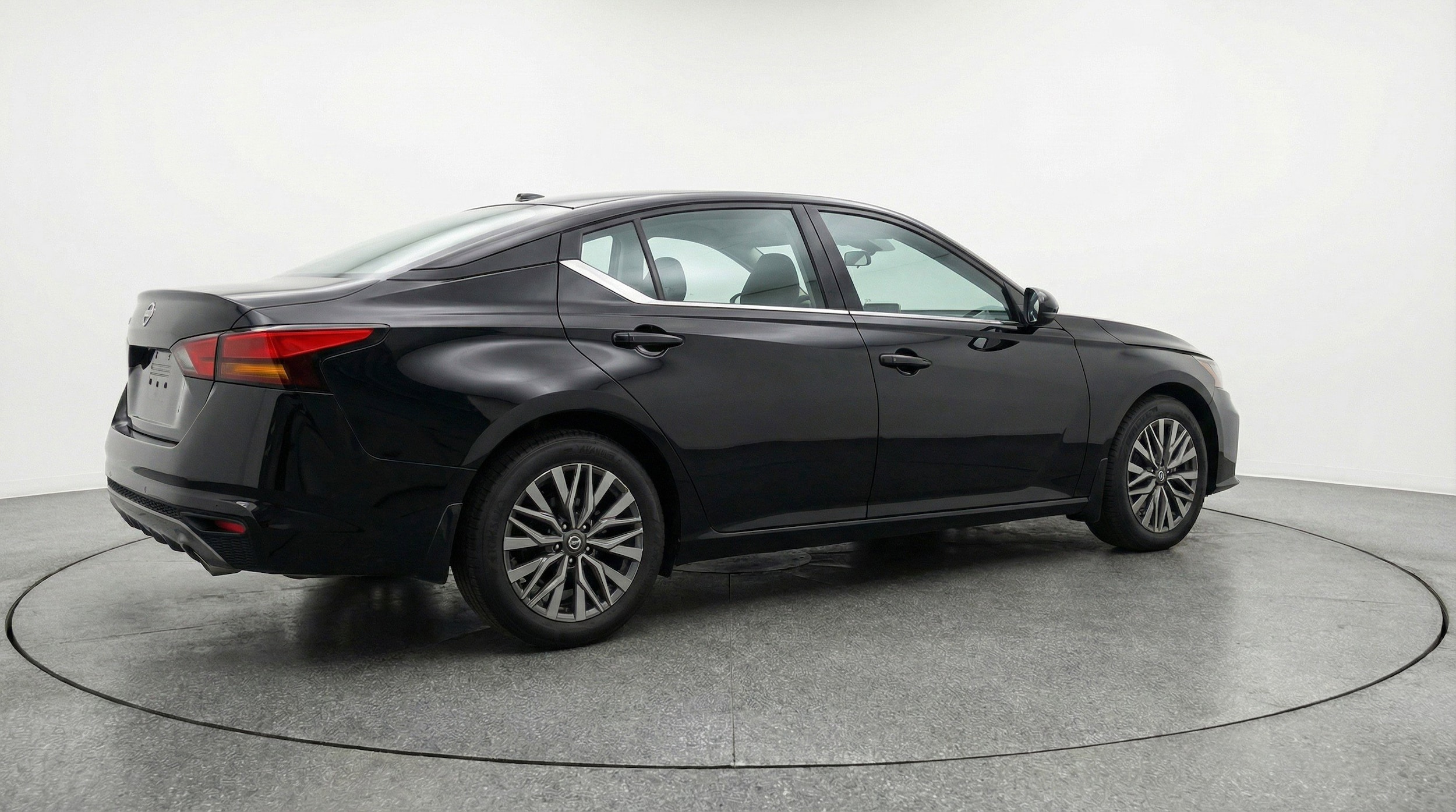 Thumbnail: 2025 Nissan Altima - 9