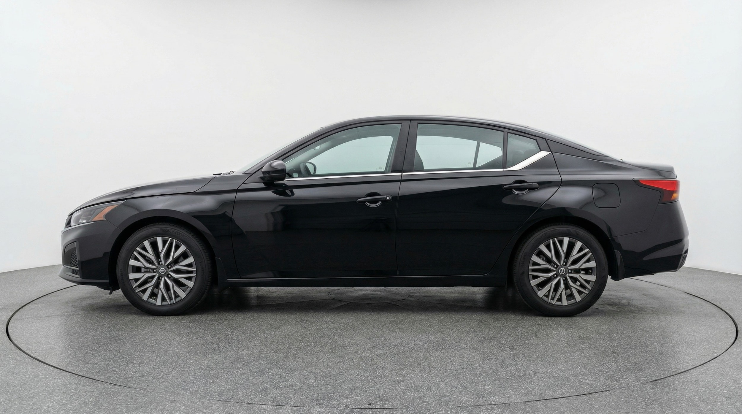 Thumbnail: 2025 Nissan Altima - 4