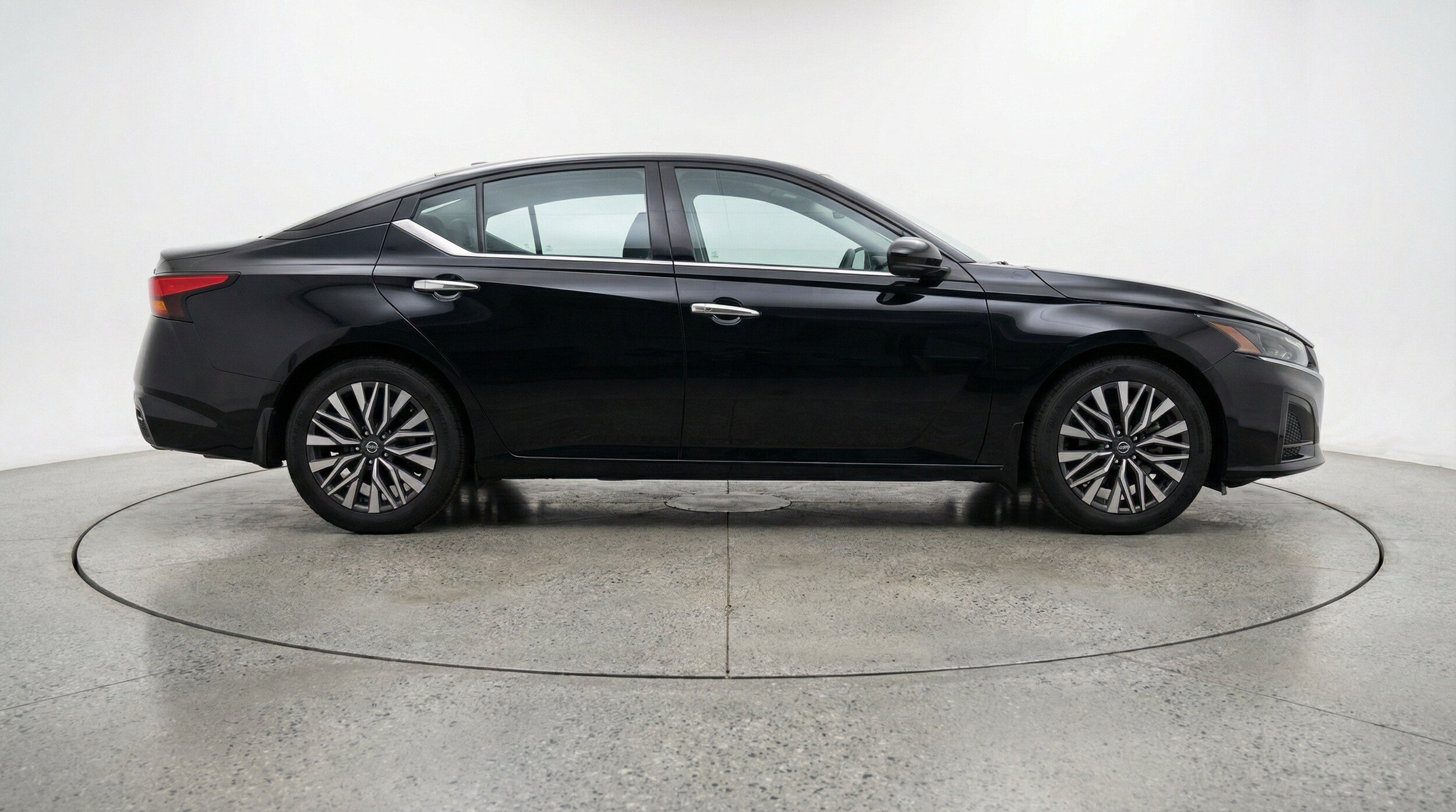Thumbnail: 2025 Nissan Altima - 11