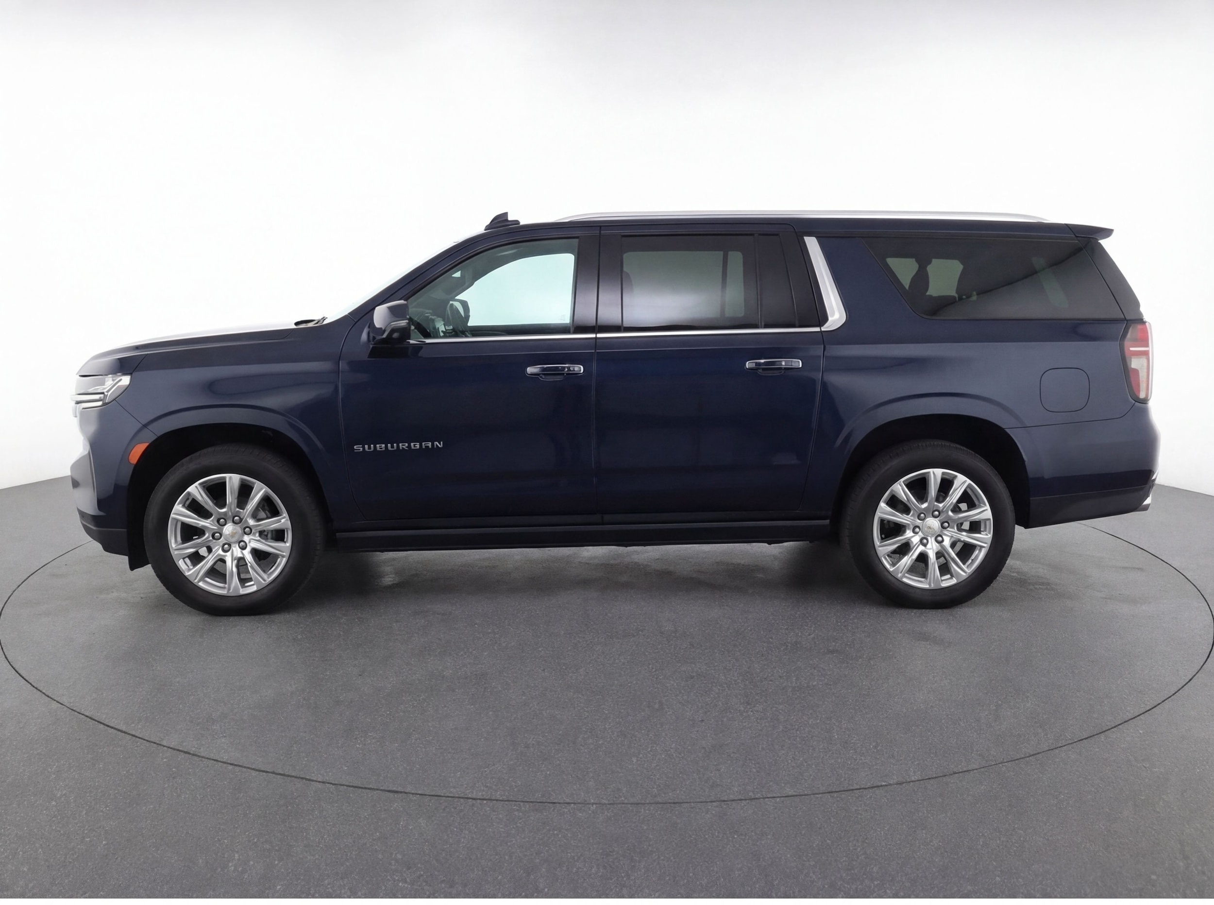 Thumbnail: 2023 Chevrolet Suburban - 5