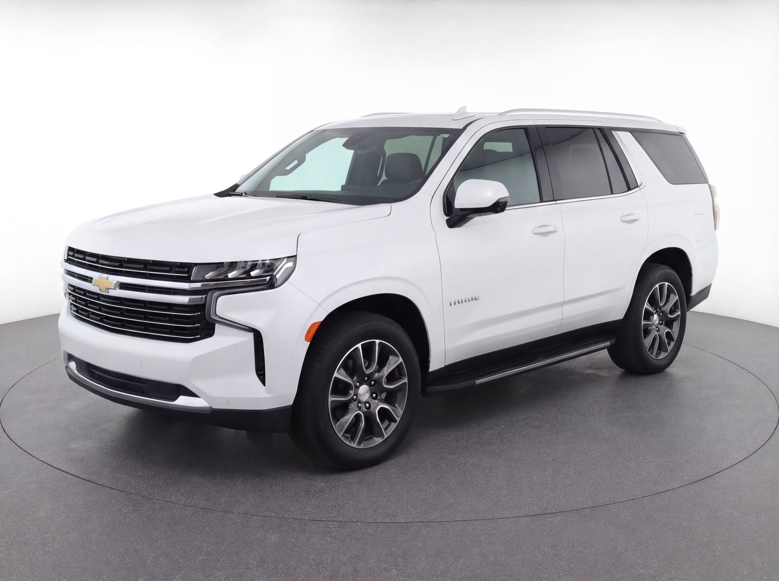 Thumbnail: 2023 Chevrolet Tahoe - 3