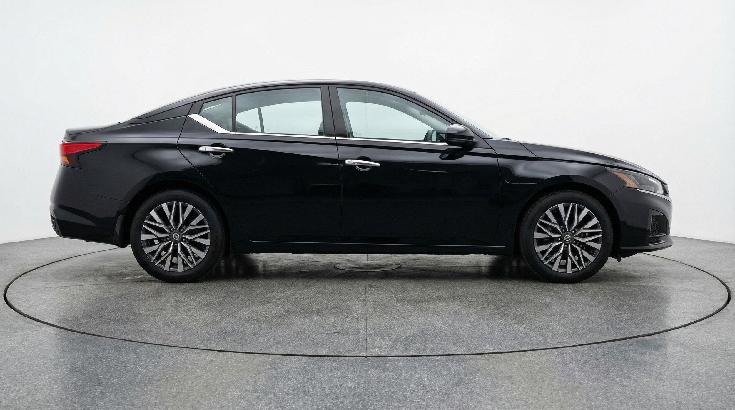 Thumbnail: 2025 Nissan Altima - 11