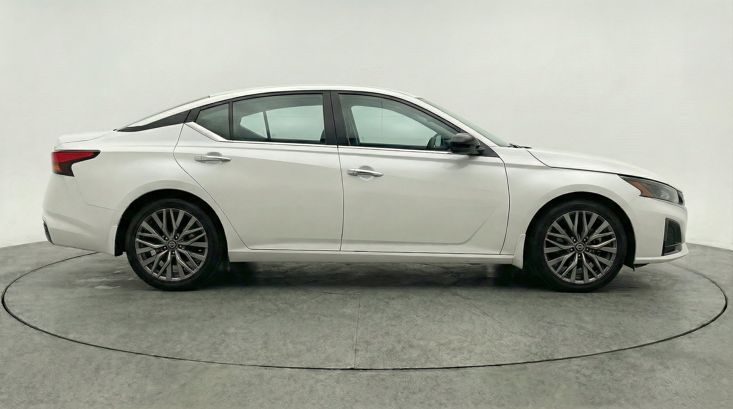 Thumbnail: 2025 Nissan Altima - 10