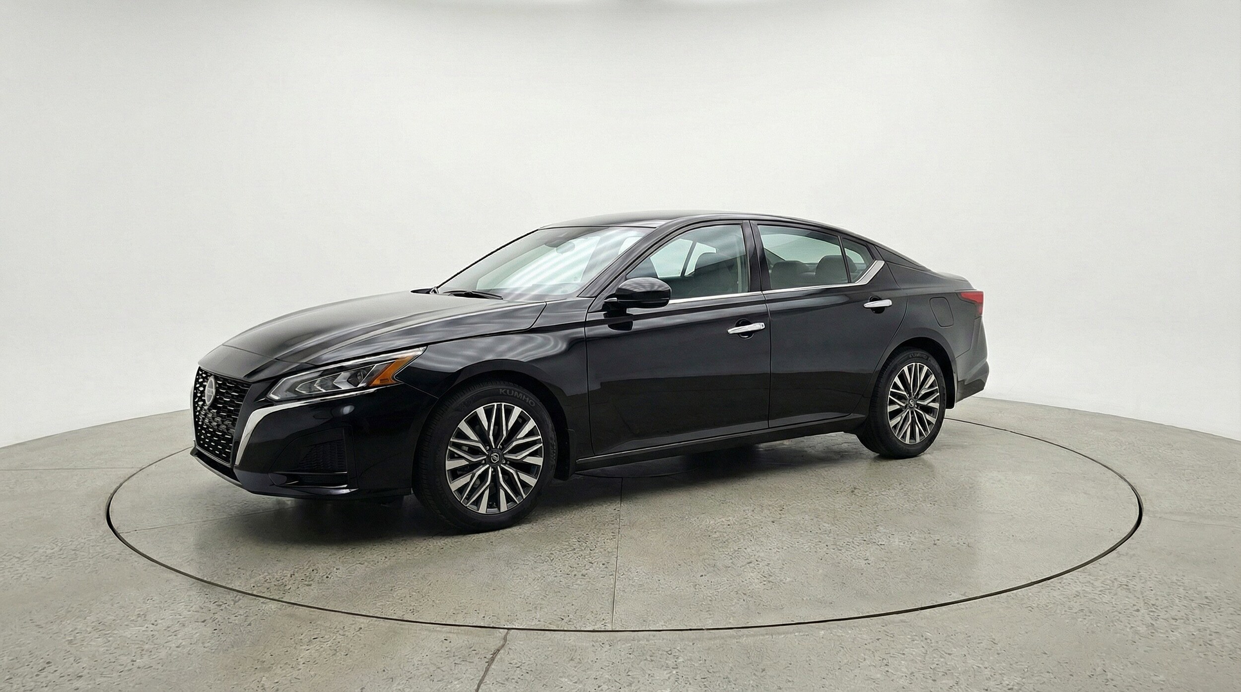 Thumbnail: 2025 Nissan Altima - 3