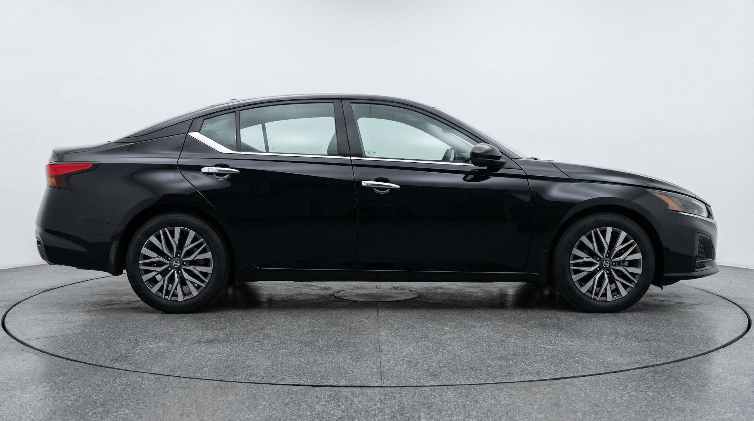 Thumbnail: 2025 Nissan Altima - 11