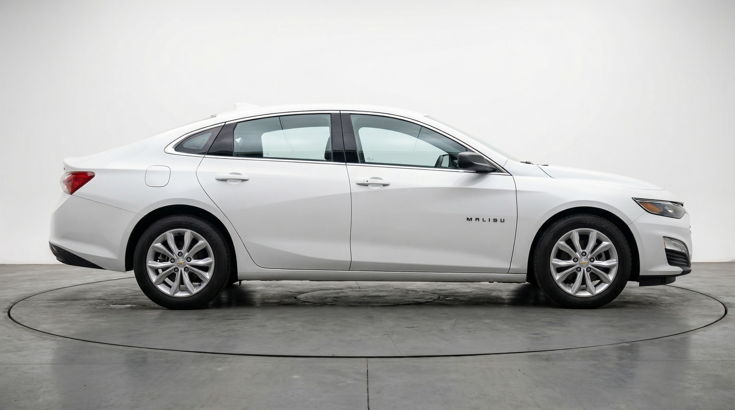 Thumbnail: 2024 Chevrolet Malibu - 8