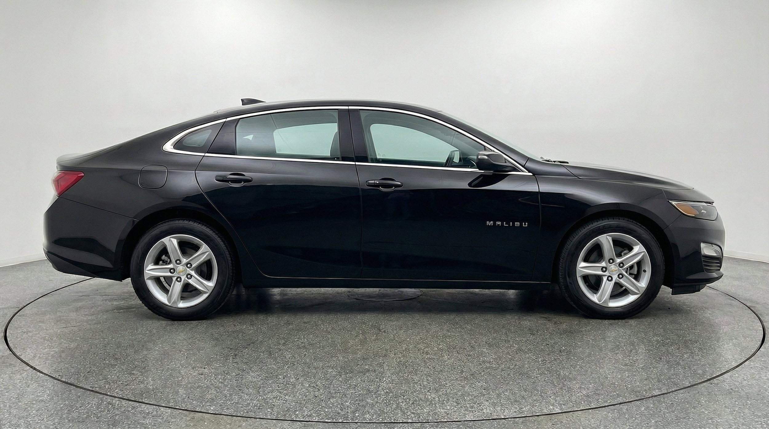 Thumbnail: 2024 Chevrolet Malibu - 11