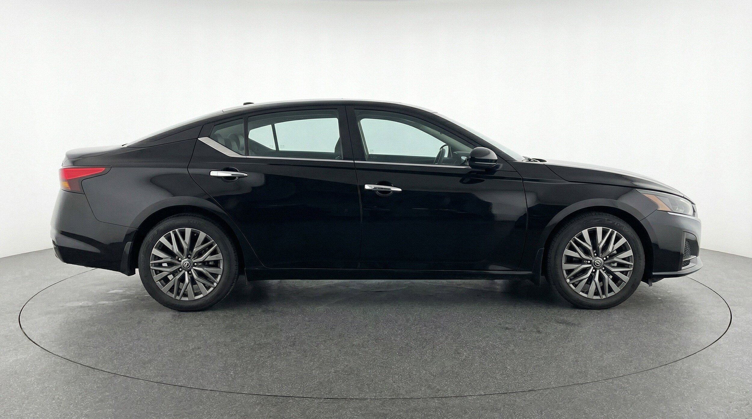 Thumbnail: 2025 Nissan Altima - 11