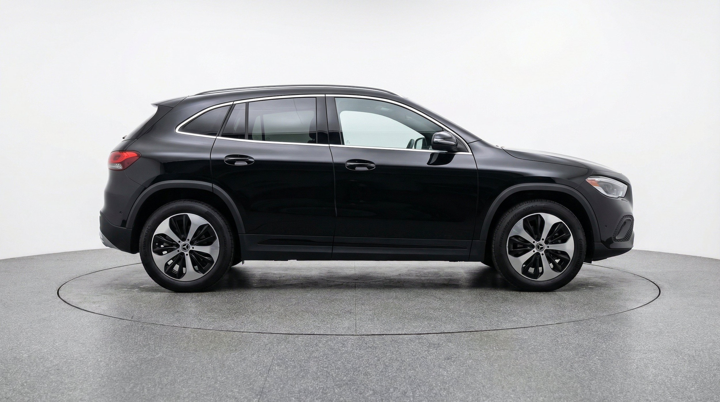 Thumbnail: 2025 Mercedes-Benz GLA - 10