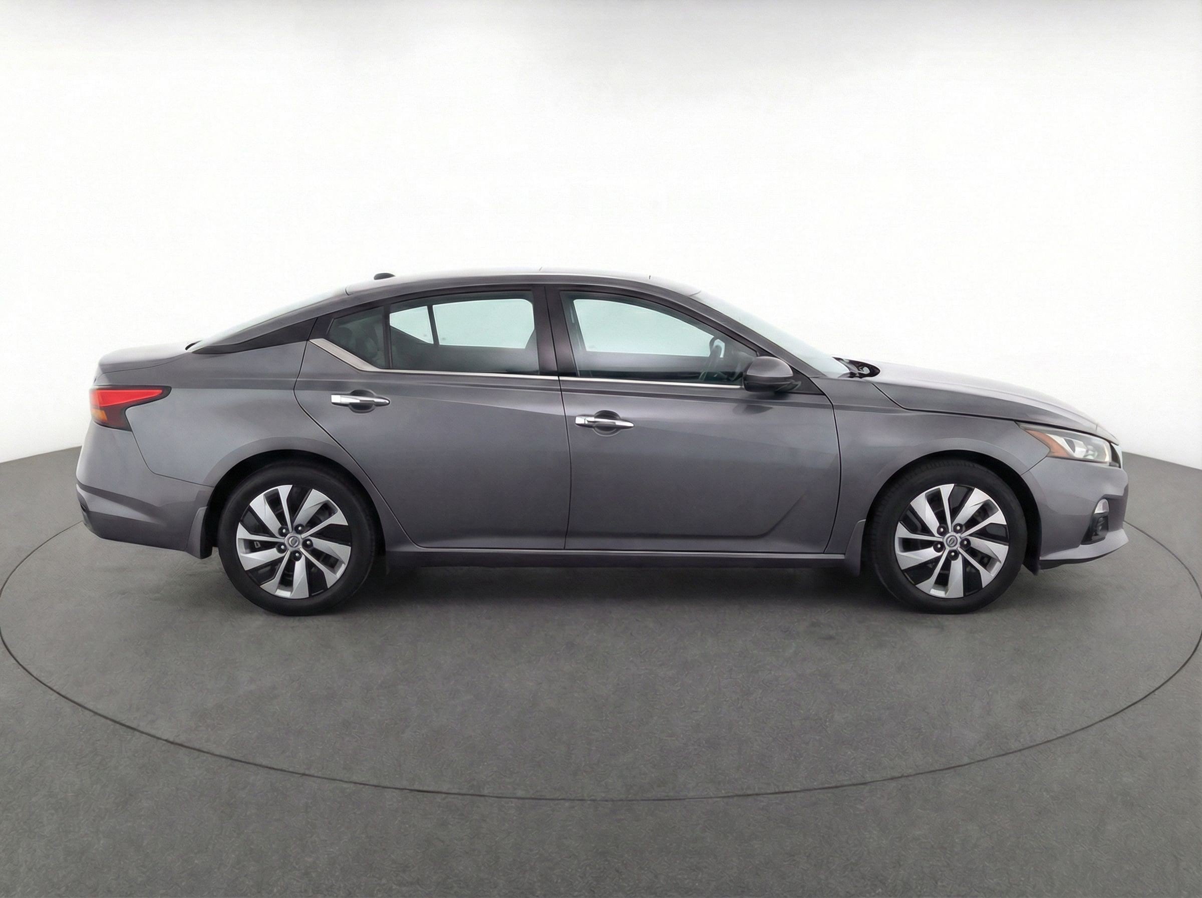 Thumbnail: 2023 Nissan Altima - 10
