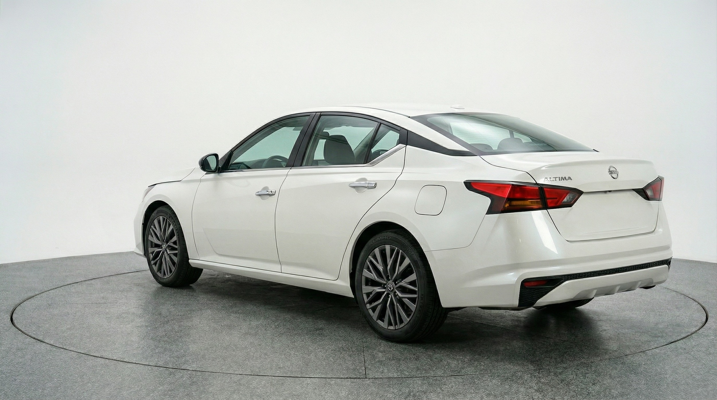 Thumbnail: 2025 Nissan Altima - 5