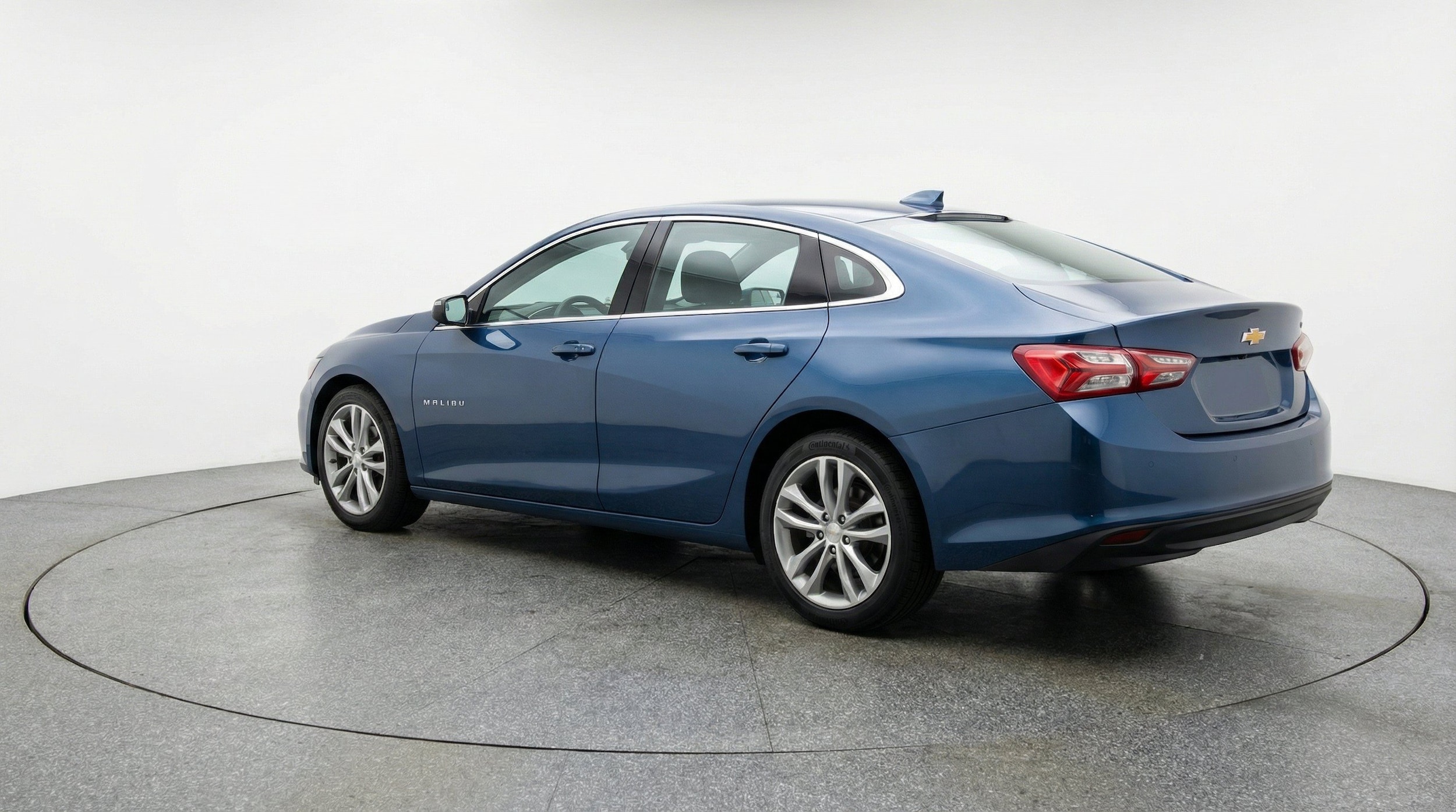 Thumbnail: 2024 Chevrolet Malibu - 6