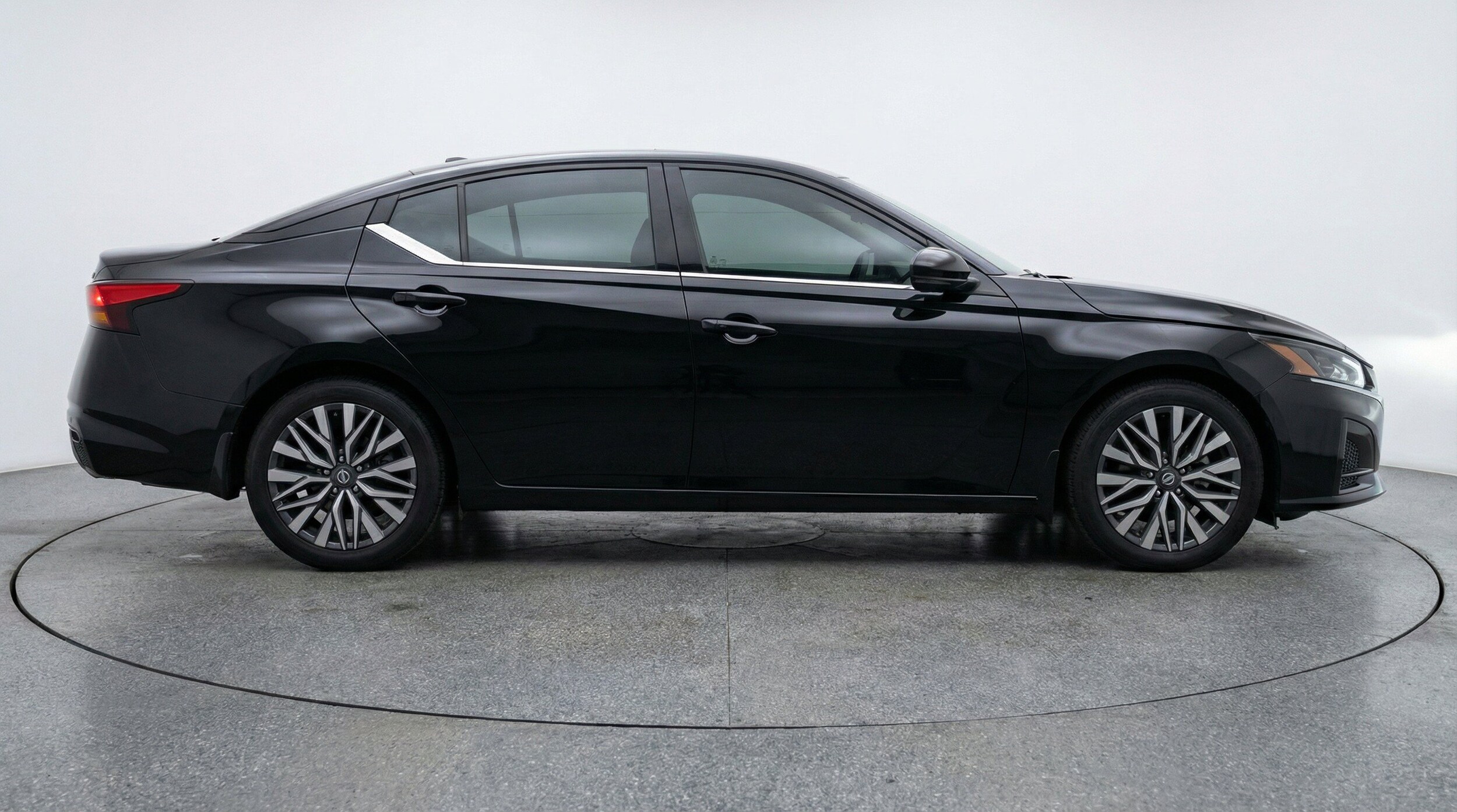 Thumbnail: 2025 Nissan Altima - 11