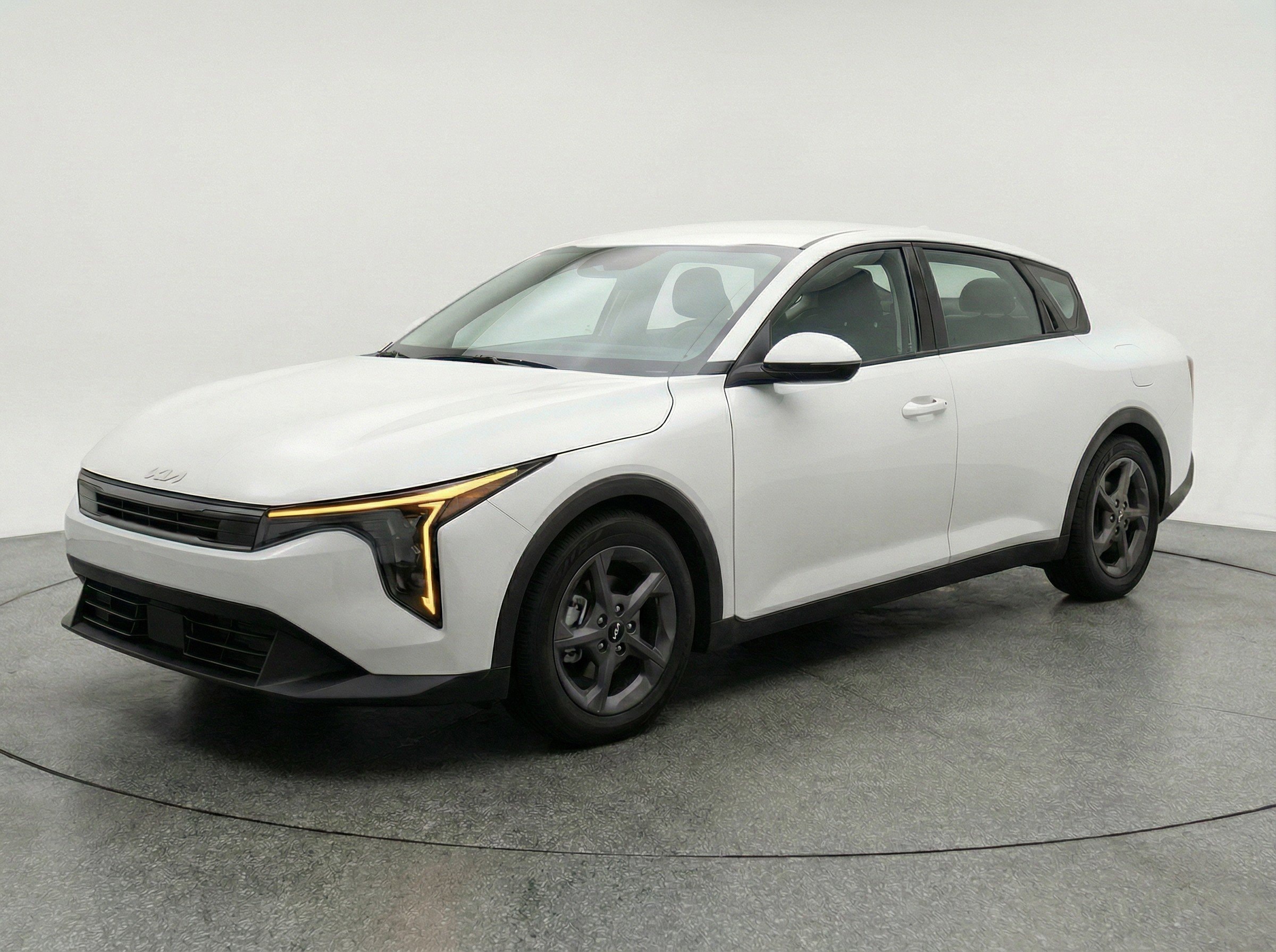 Thumbnail: 2025 Kia K4 - 3