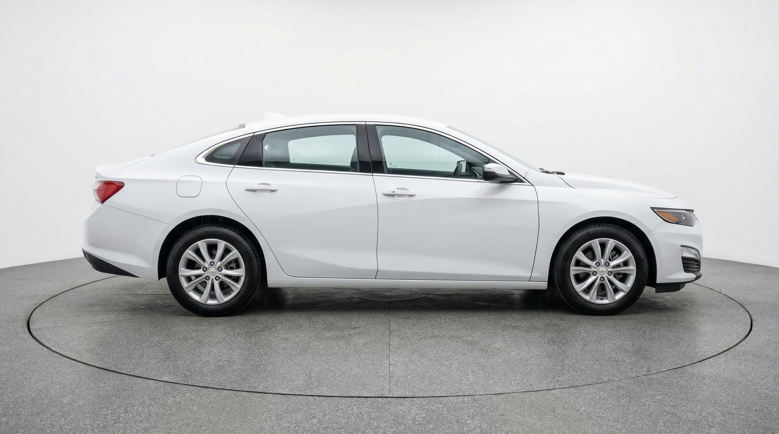 Thumbnail: 2024 Chevrolet Malibu - 11