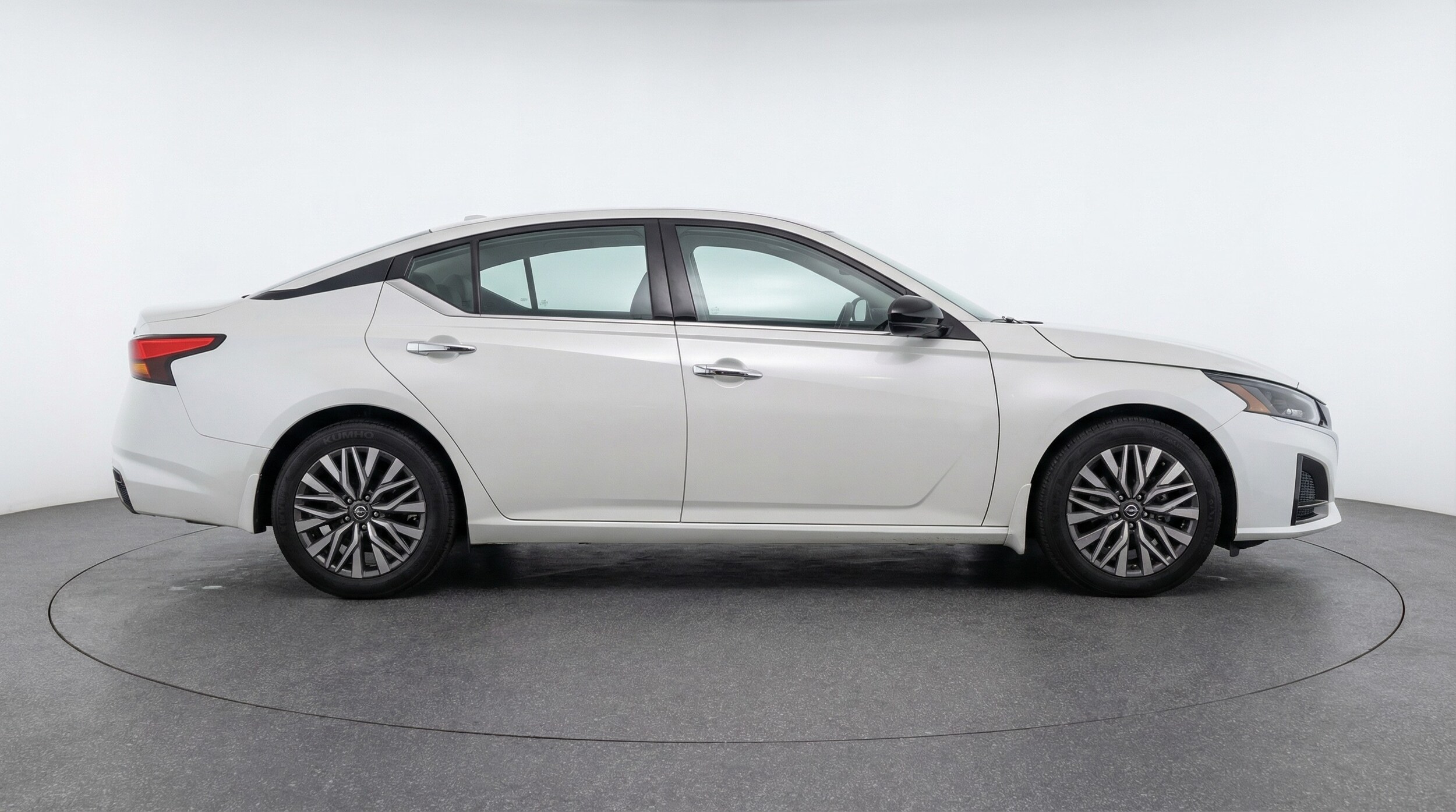 Thumbnail: 2025 Nissan Altima - 8
