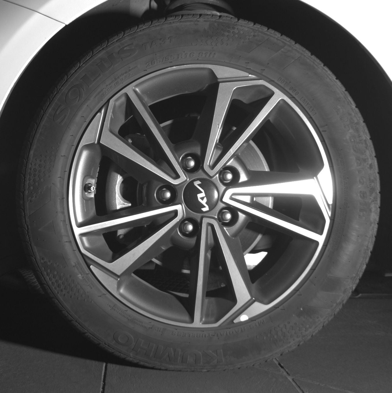 Thumbnail: 2024 Kia Forte - 14