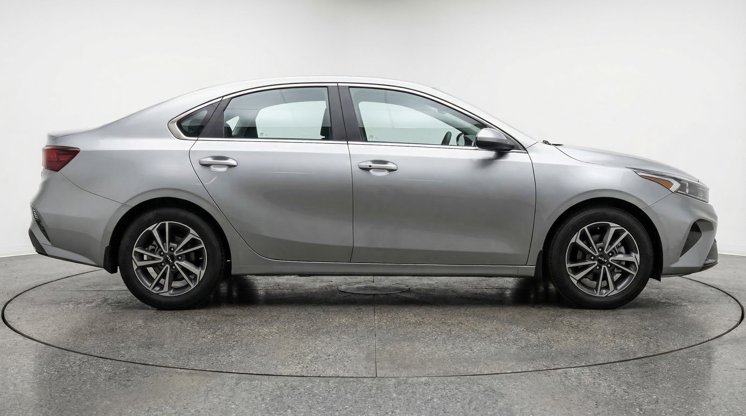 Thumbnail: 2024 Kia Forte - 11