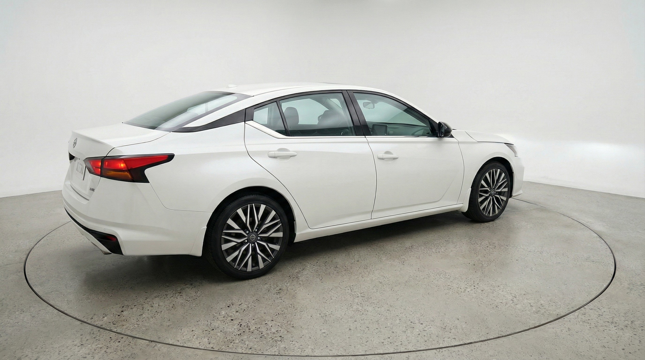 Thumbnail: 2025 Nissan Altima - 9