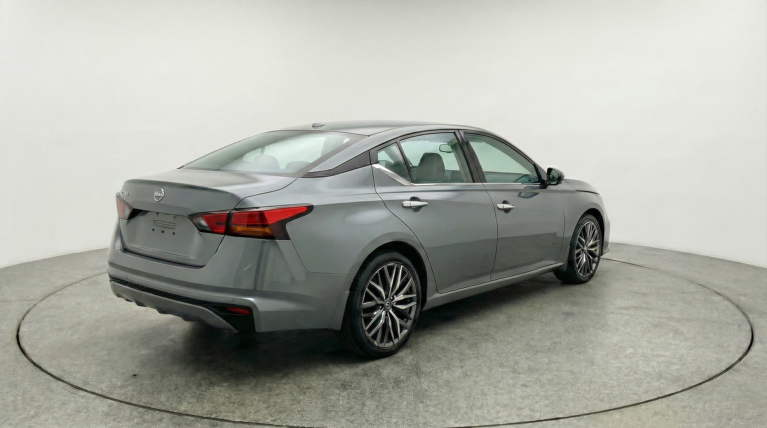 Thumbnail: 2025 Nissan Altima - 9