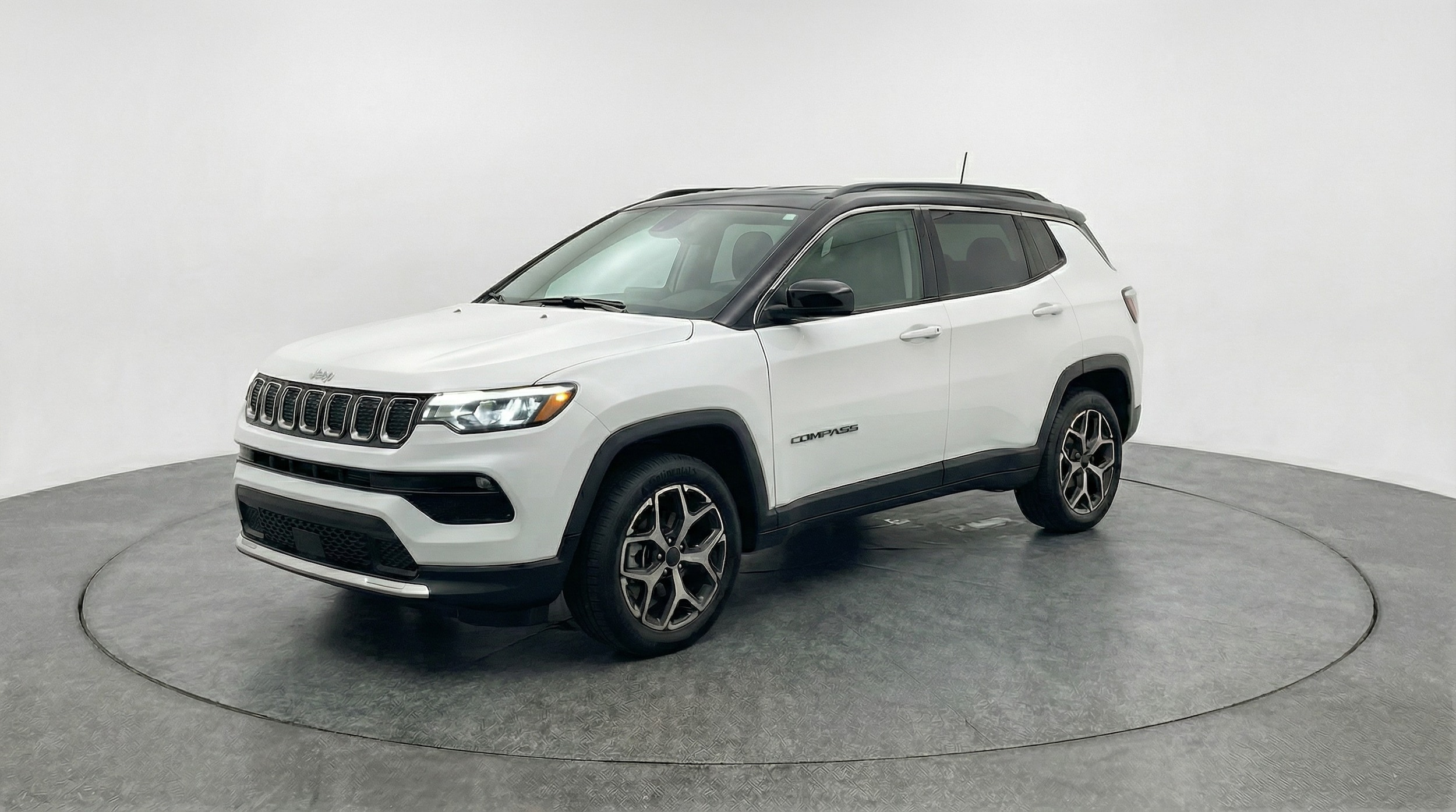 Thumbnail: 2025 Jeep Compass - 3
