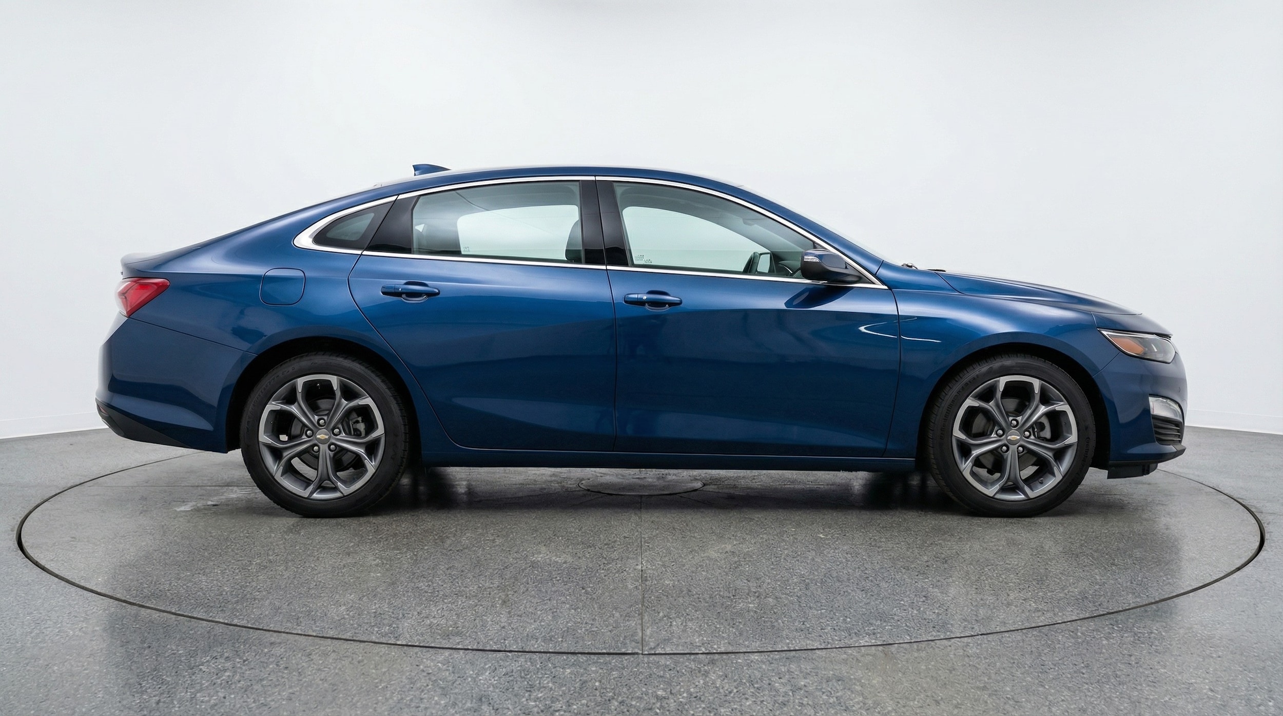 Thumbnail: 2024 Chevrolet Malibu - 8