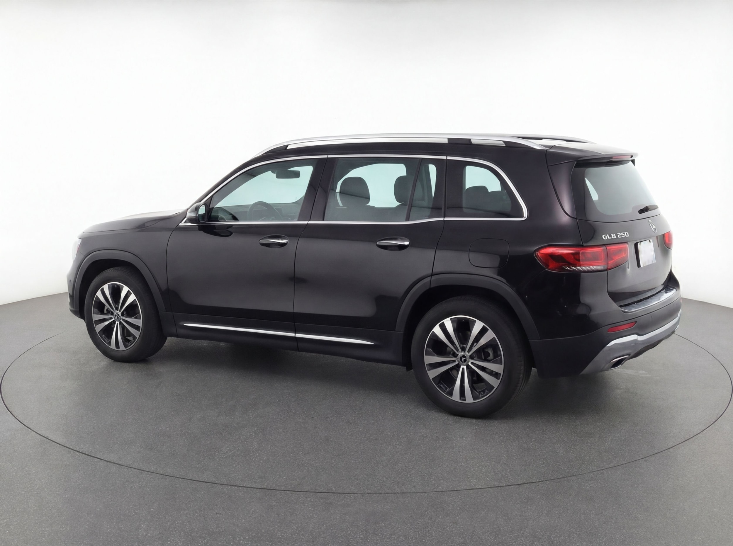 Thumbnail: 2024 Mercedes-Benz GLB - 5