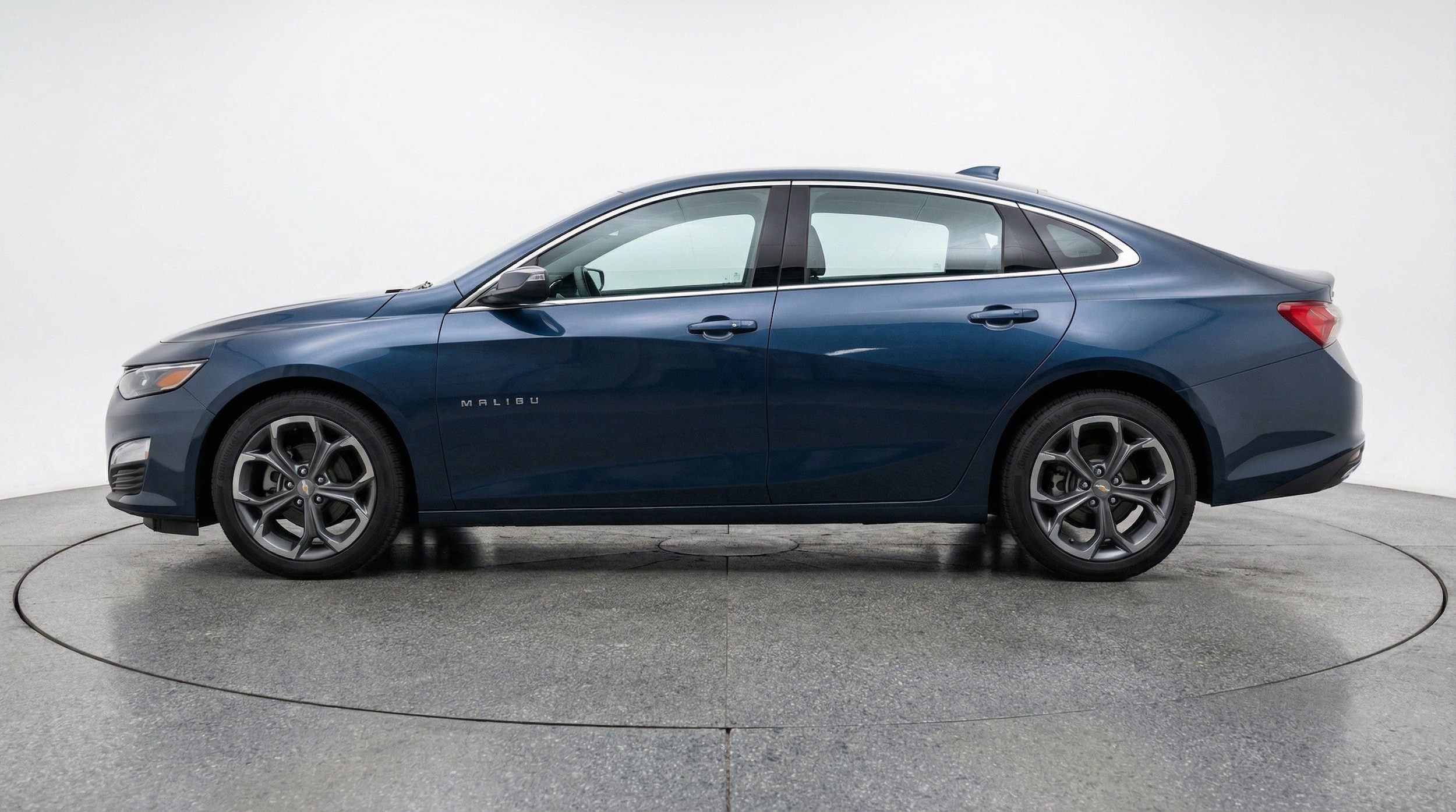 Thumbnail: 2024 Chevrolet Malibu - 5