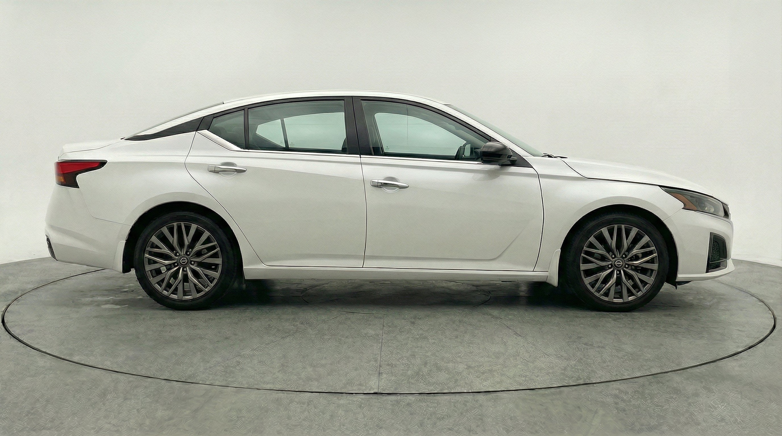 Thumbnail: 2025 Nissan Altima - 11