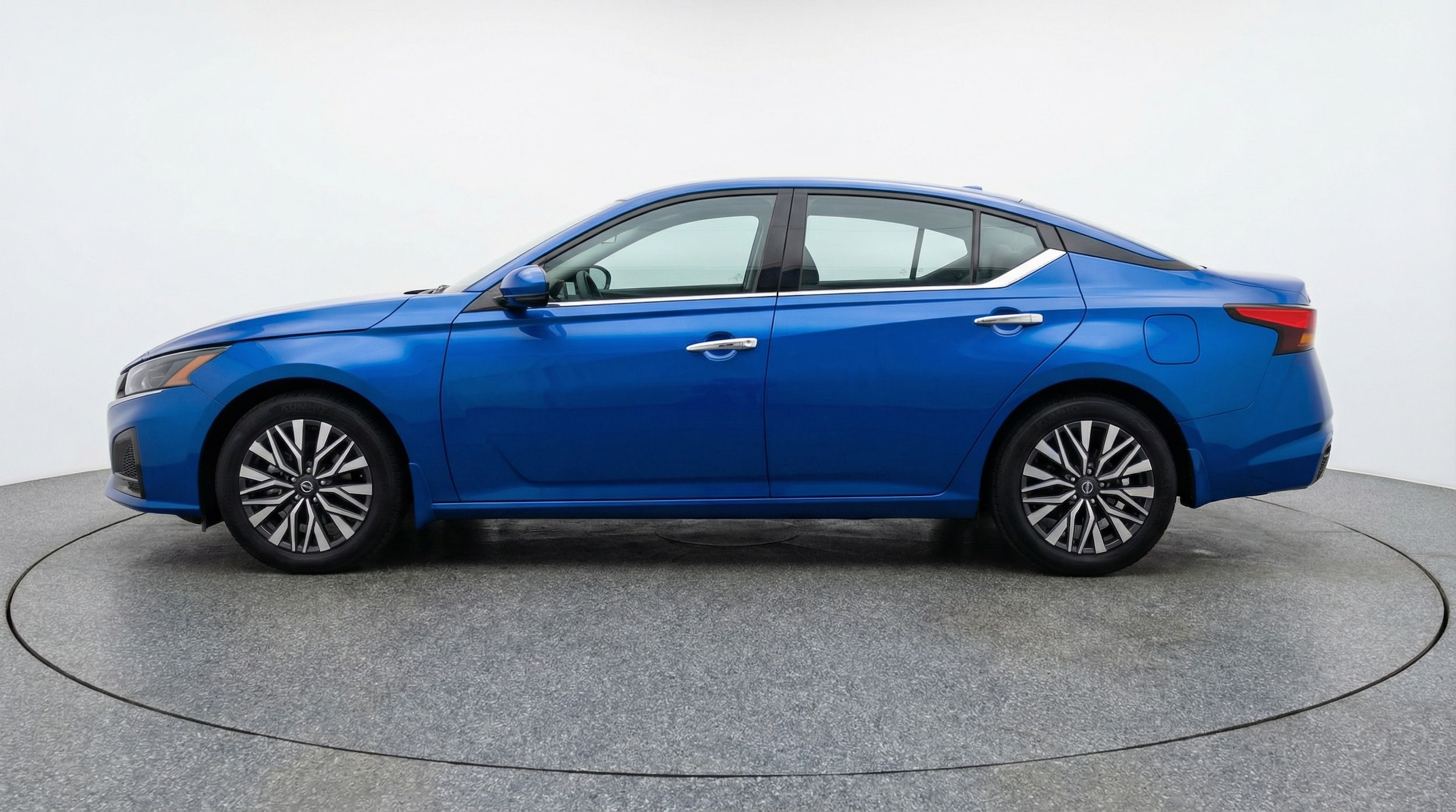 Thumbnail: 2025 Nissan Altima - 4