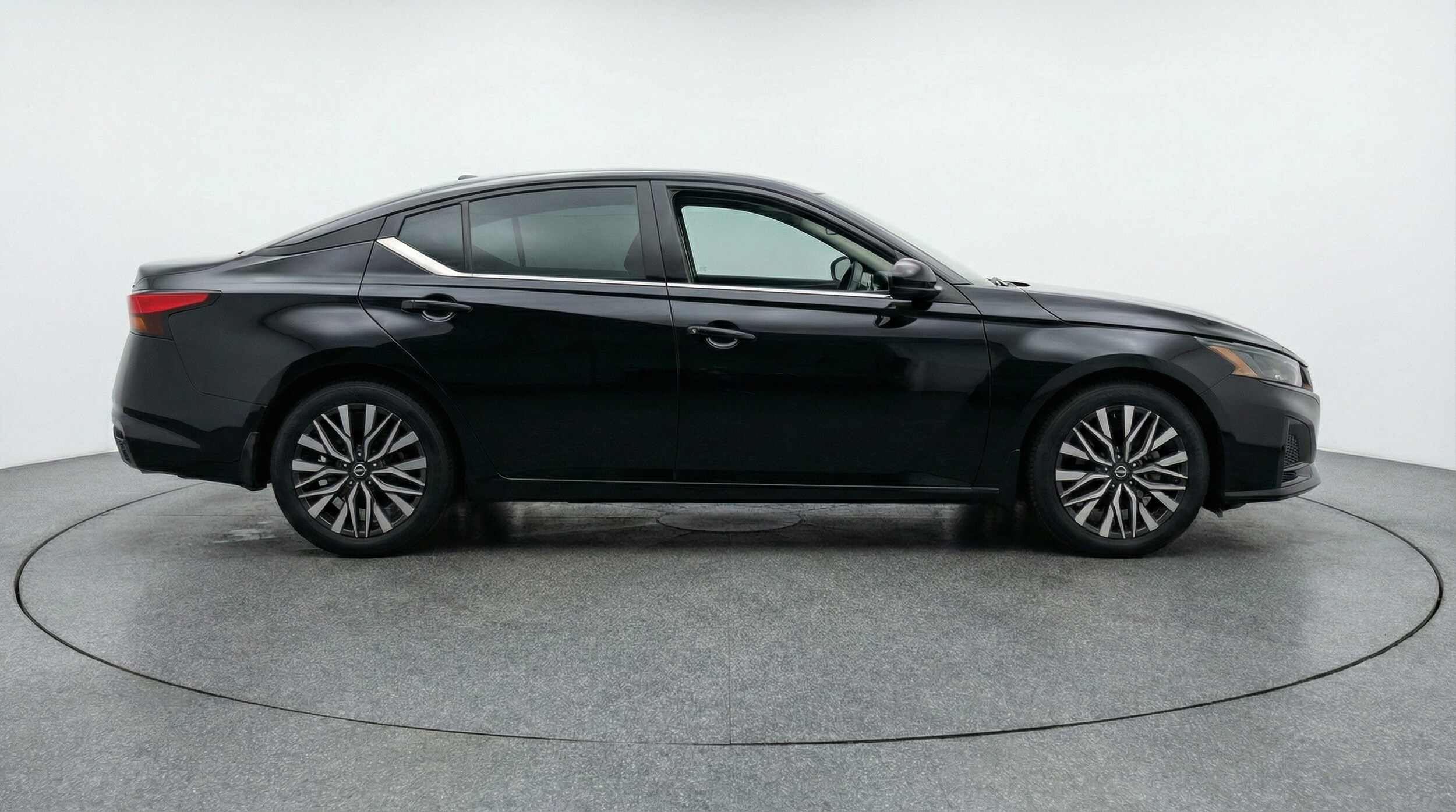 Thumbnail: 2025 Nissan Altima - 8