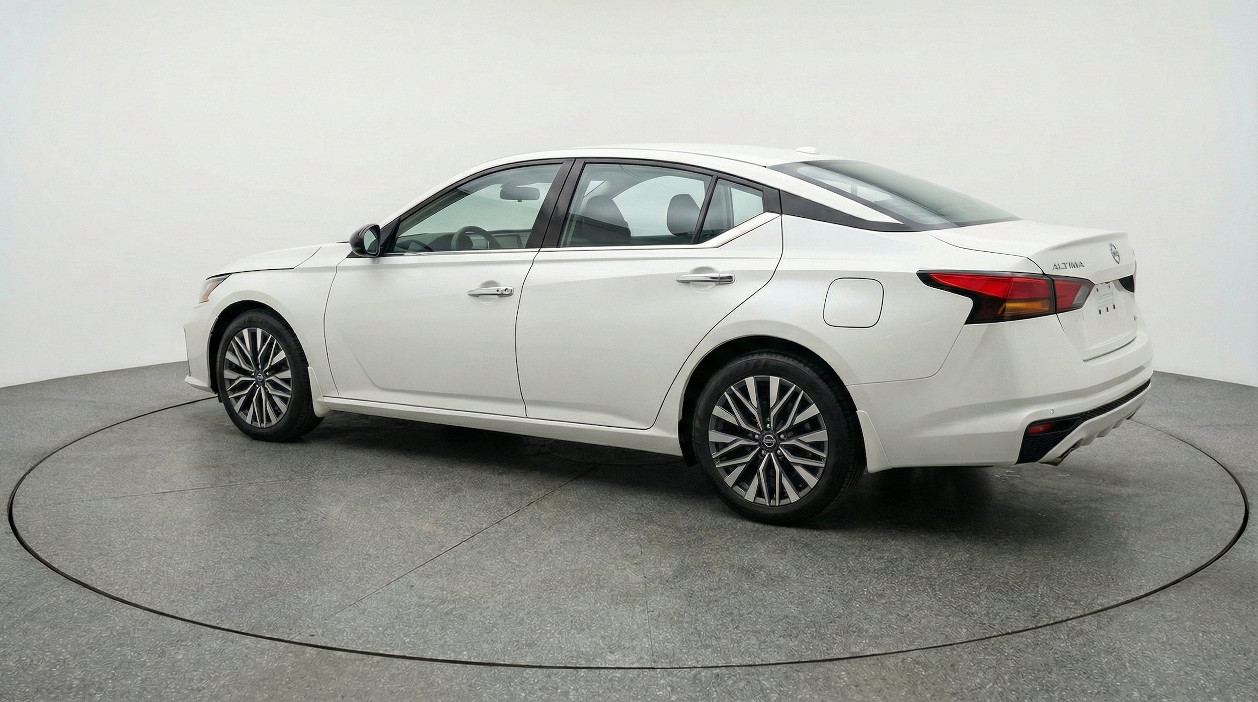 Thumbnail: 2025 Nissan Altima - 6