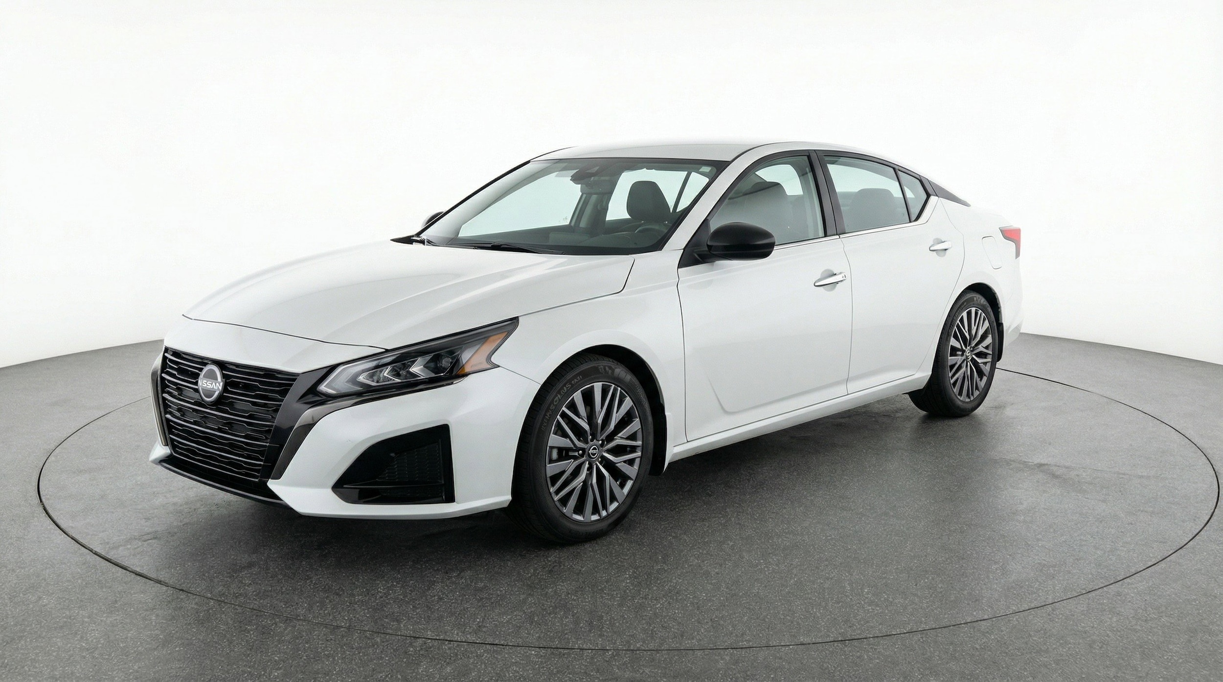 Thumbnail: 2025 Nissan Altima - 3