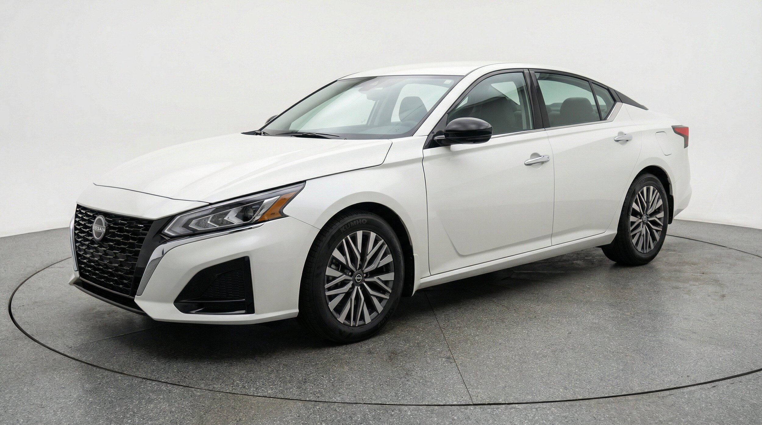 Thumbnail: 2025 Nissan Altima - 3