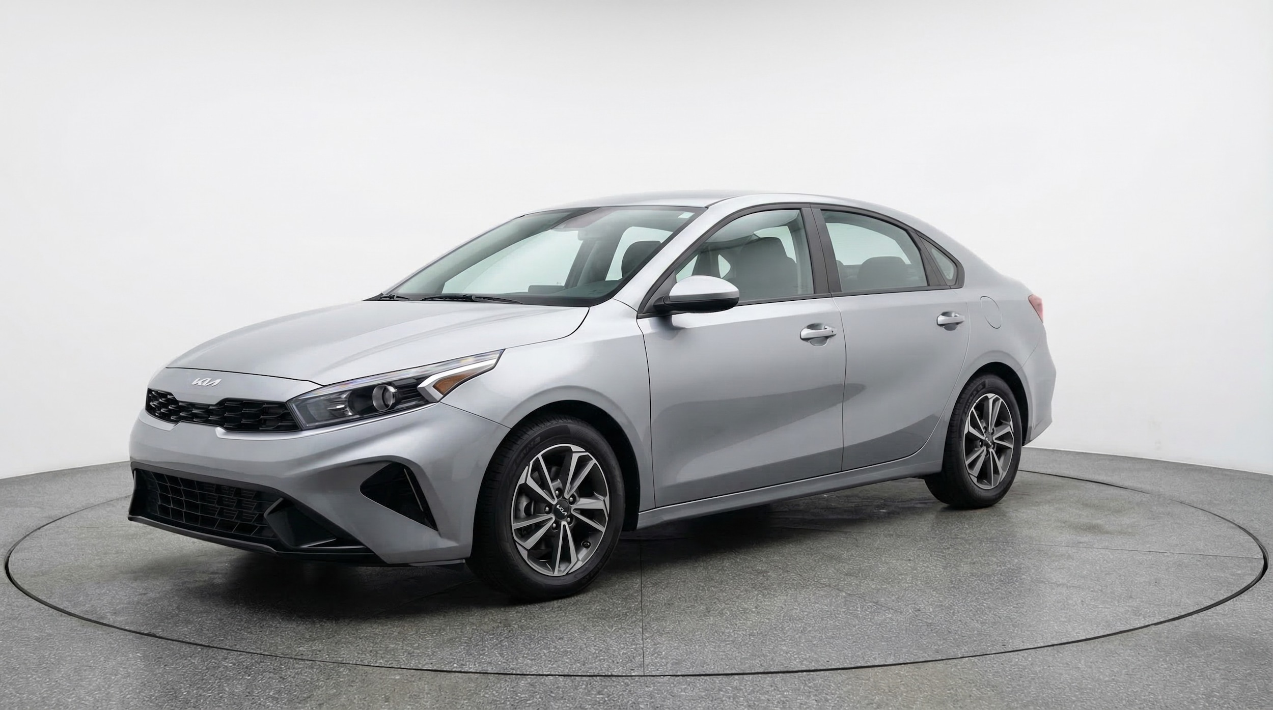 Thumbnail: 2024 Kia Forte - 3