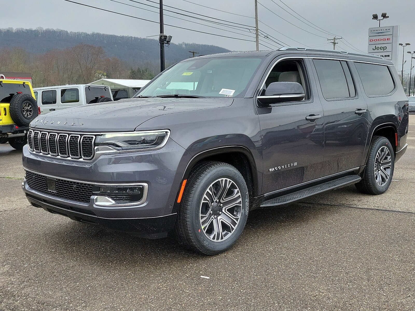 2024 Jeep Wagoneer L Base photo 3