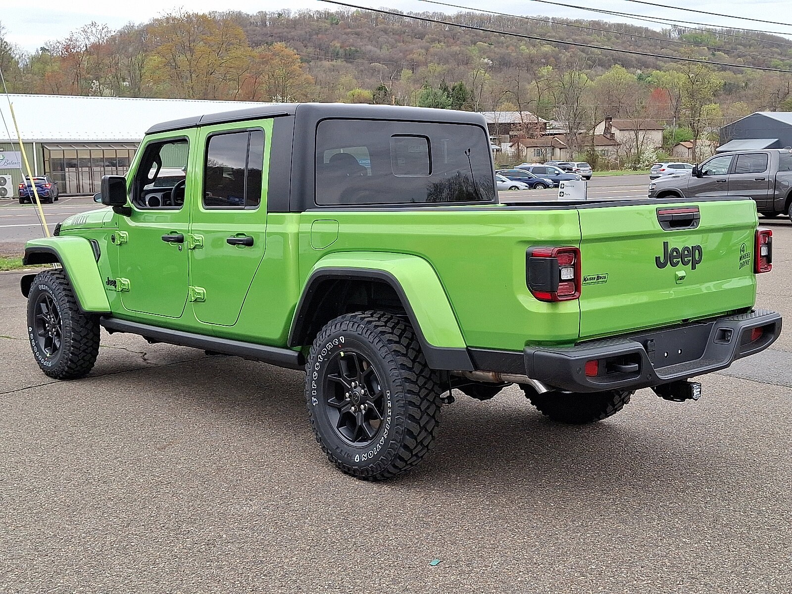 2025 Jeep Gladiator Sport photo 4