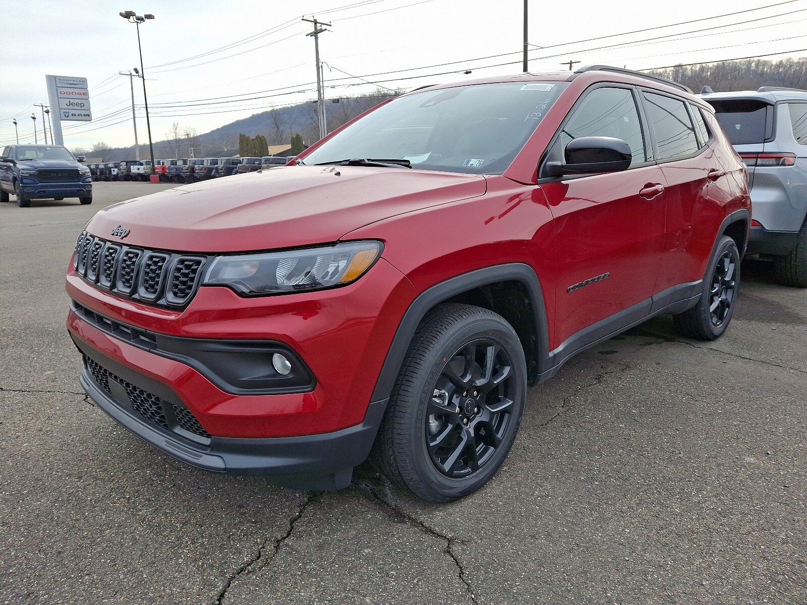 2025 Jeep Compass Latitude photo 3