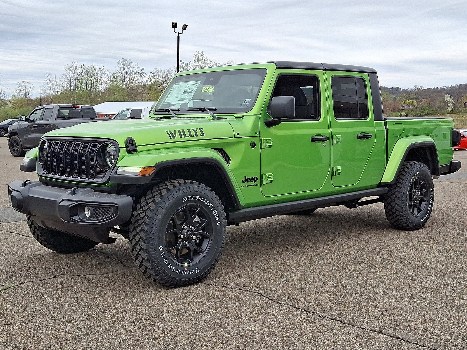 2025 Jeep Gladiator Sport photo 3