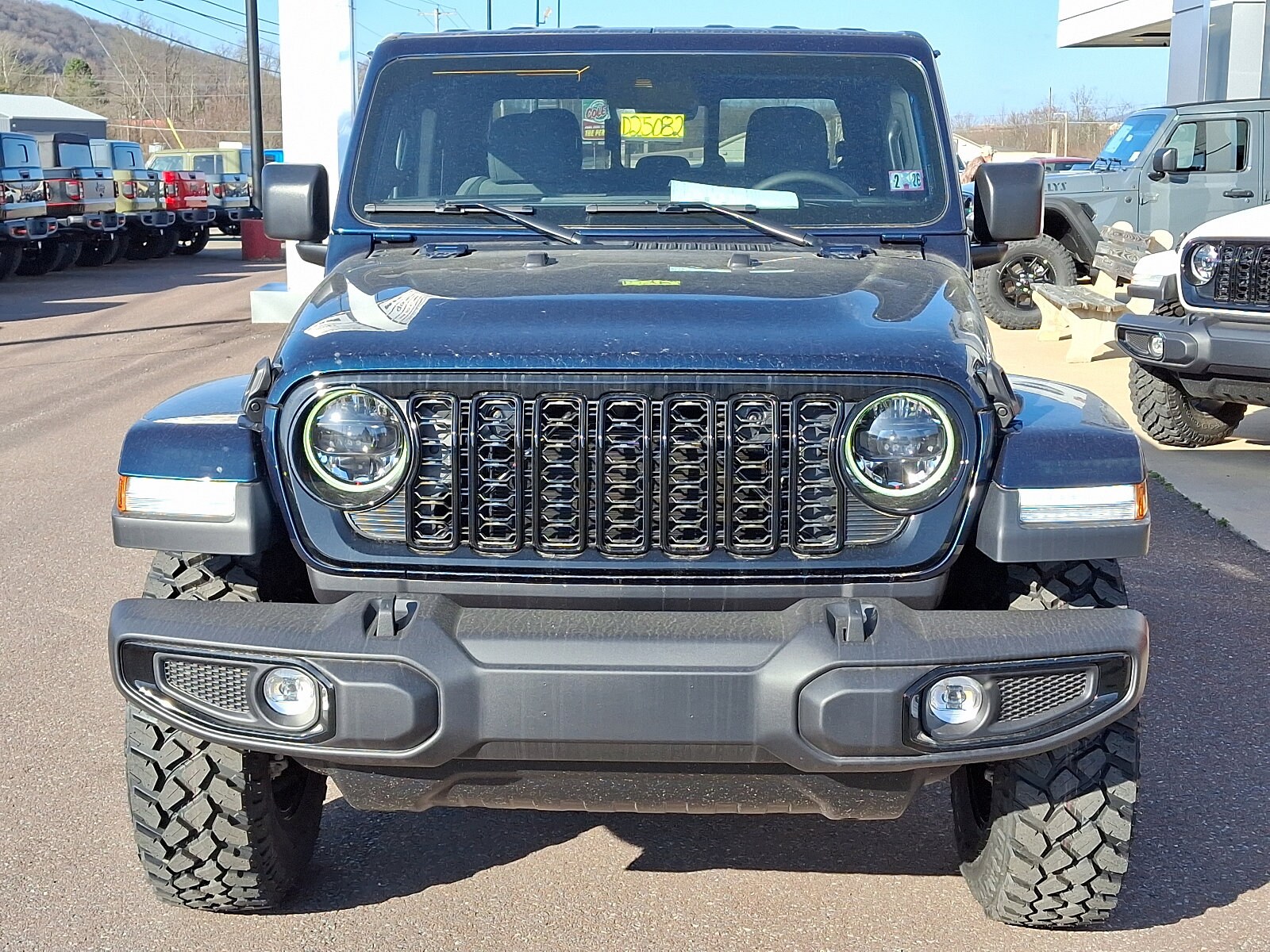 2025 Jeep Gladiator Sport photo 2