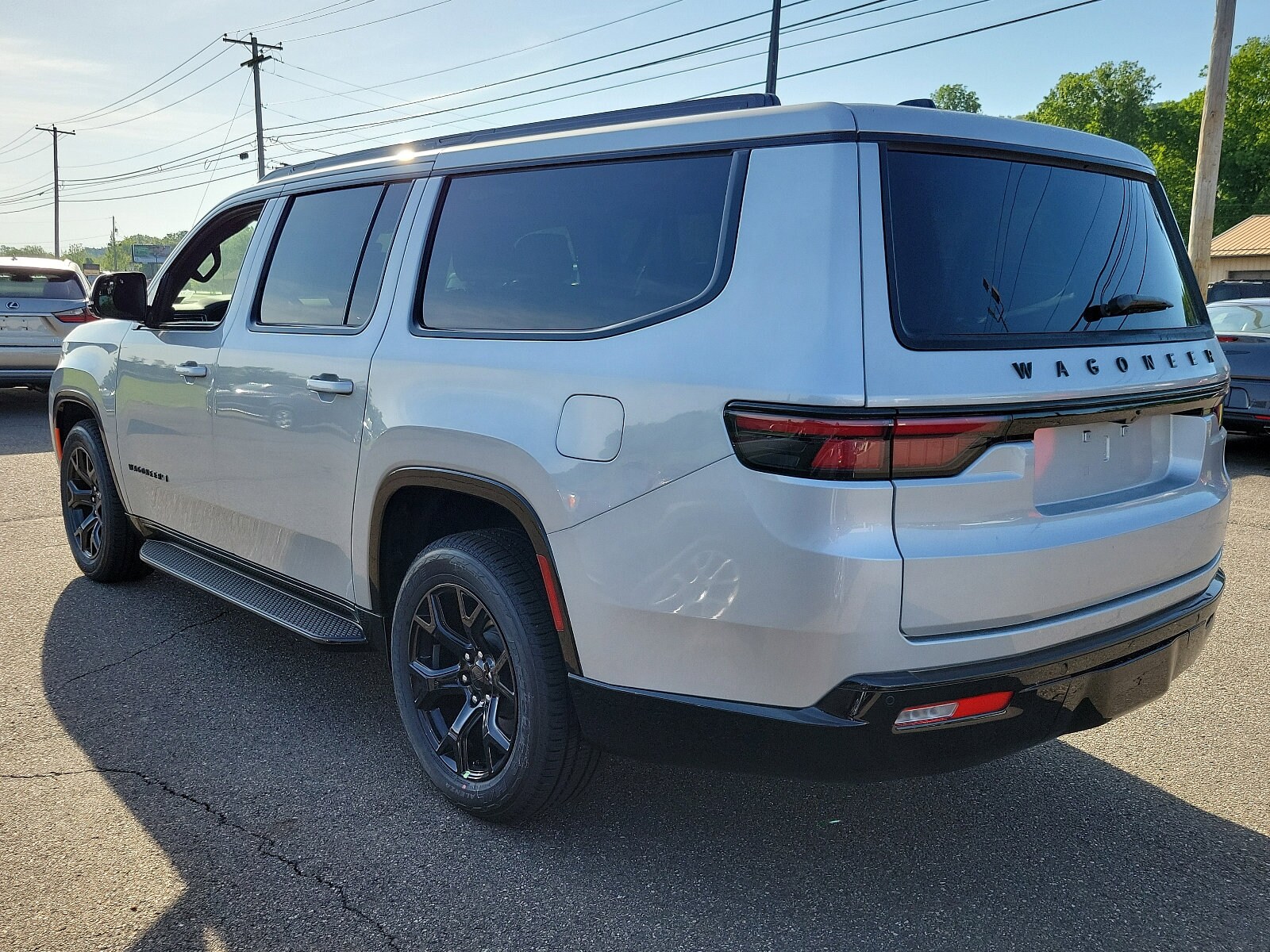 2024 Jeep Wagoneer L Series II photo 4