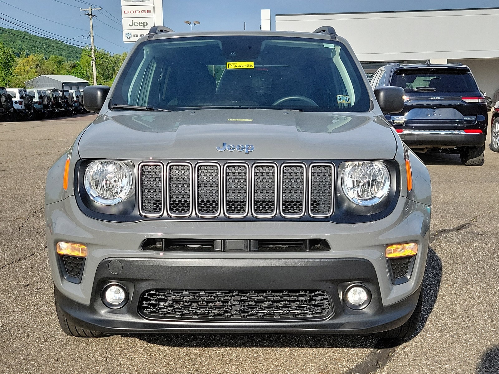 Used 2022 Jeep Renegade Latitude with VIN ZACNJDB1XNPN60588 for sale in Danville, PA