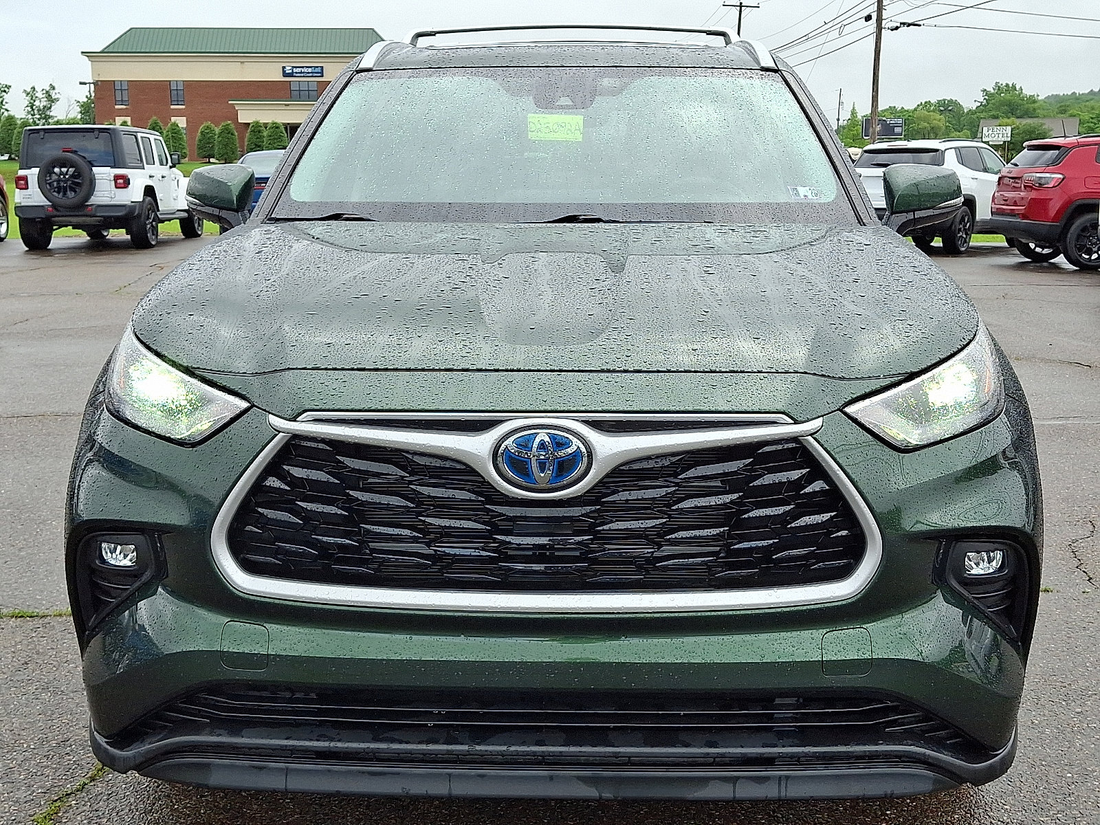 Used 2023 Toyota Highlander XLE with VIN 5TDKBRCH2PS576169 for sale in Danville, PA