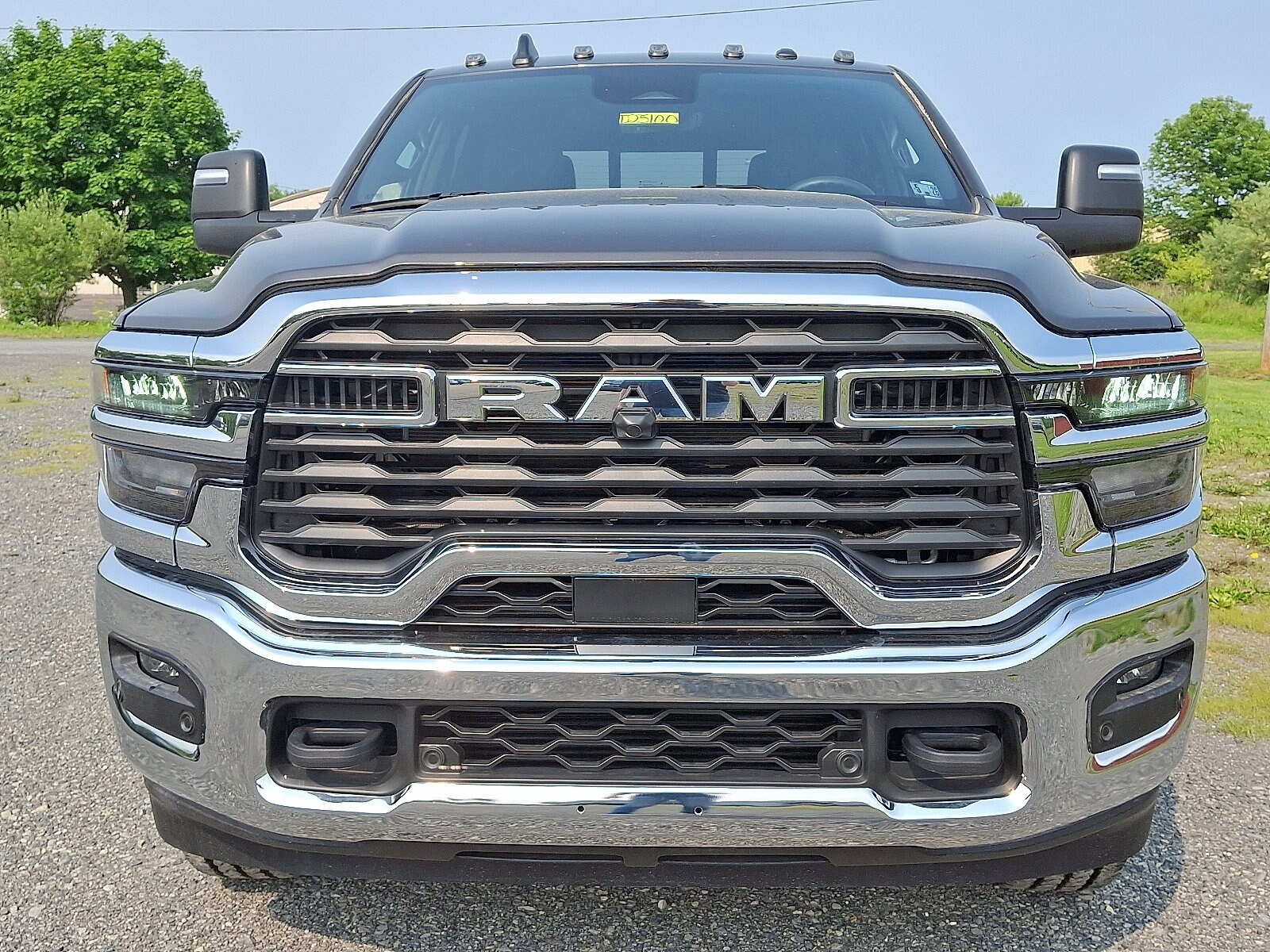 2025 Ram 2500 Tradesman photo 2