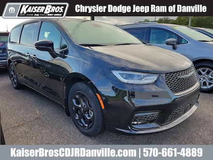 2023 Chrysler Pacifica Plug-In Hybrid Limited Van Passenger Van