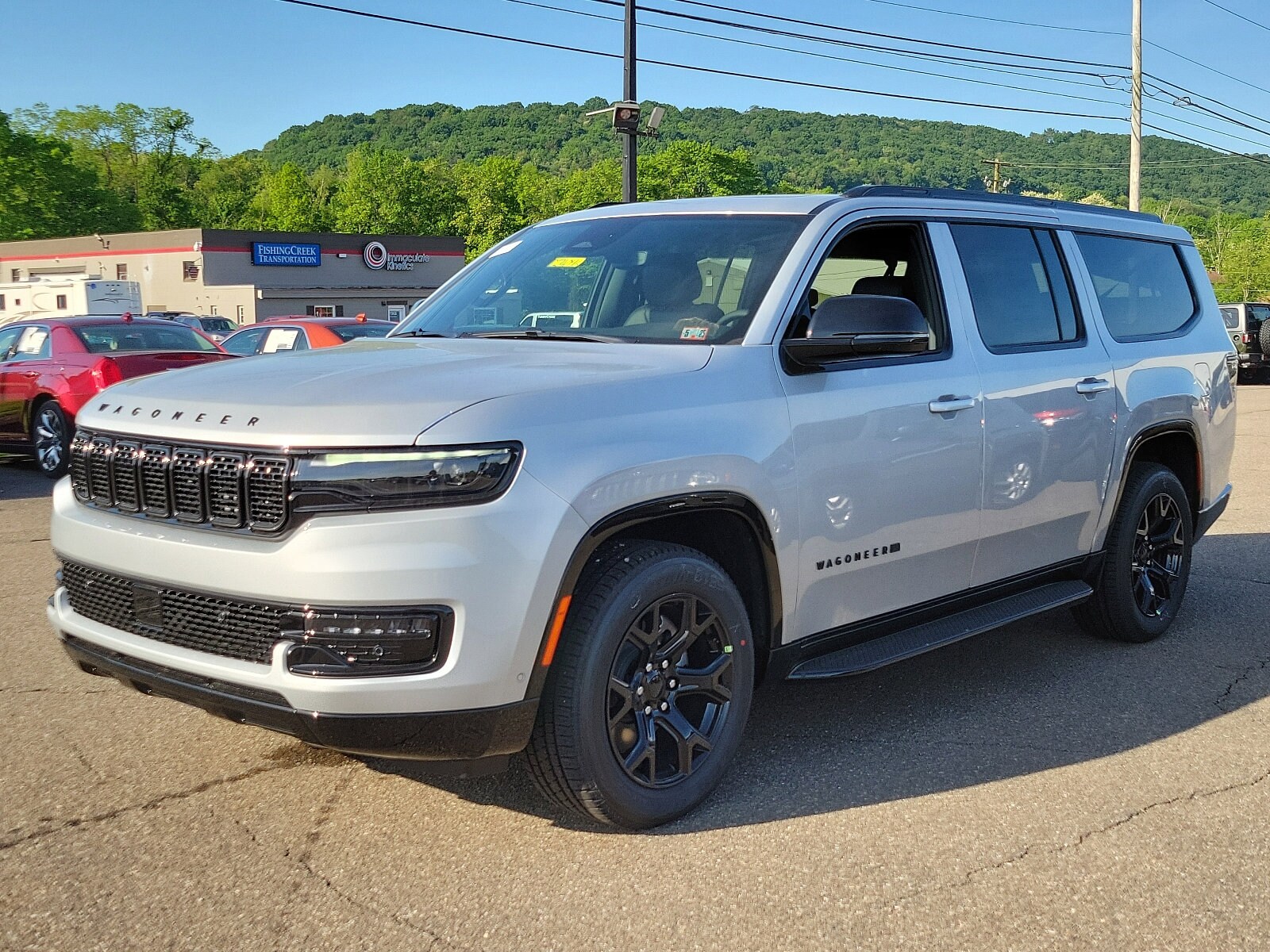2024 Jeep Wagoneer L Series II photo 3